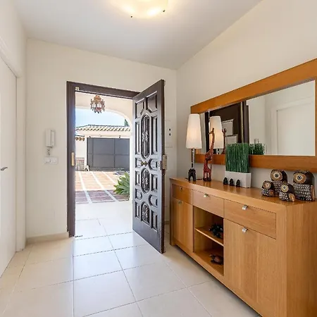 Stunning 6 Bed Private Pool Mijas Gol *
