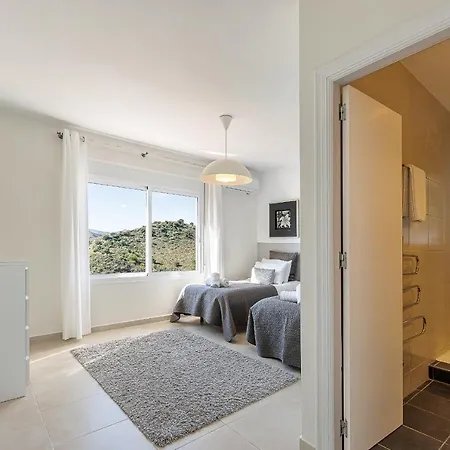 Willa Stunning 6 Bed Private Pool Mijas Gol