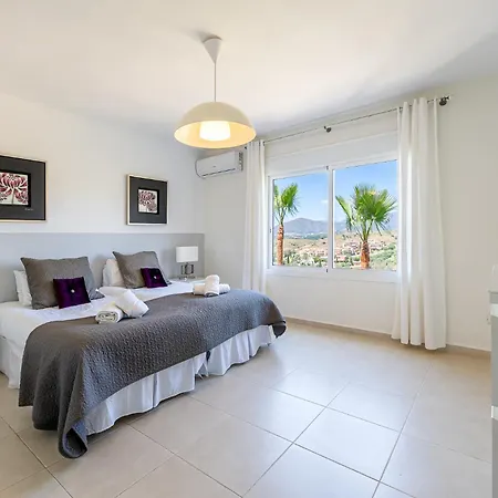 Stunning 6 Bed Private Pool Mijas Gol Willa