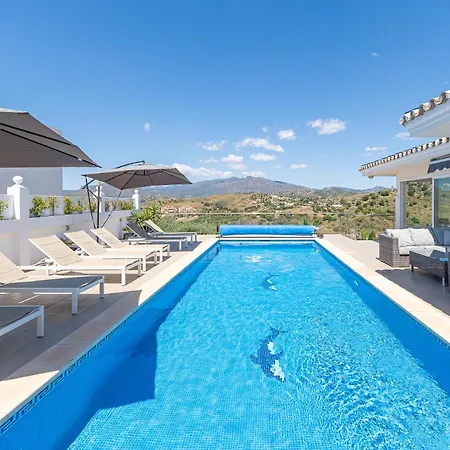 Willa Stunning 6 Bed Private Pool Mijas Gol *