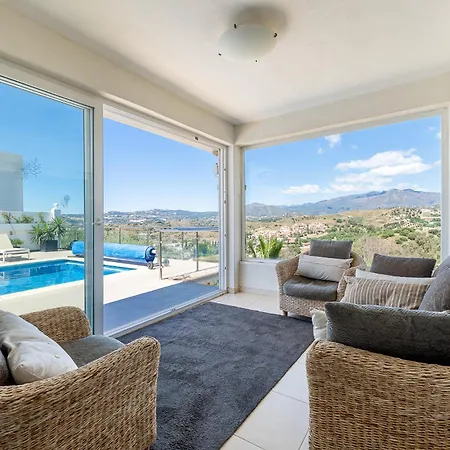 Stunning 6 Bed Private Pool Mijas Gol Willa